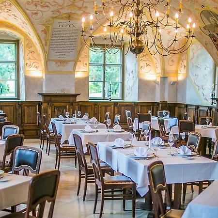 Monastery ショプロン