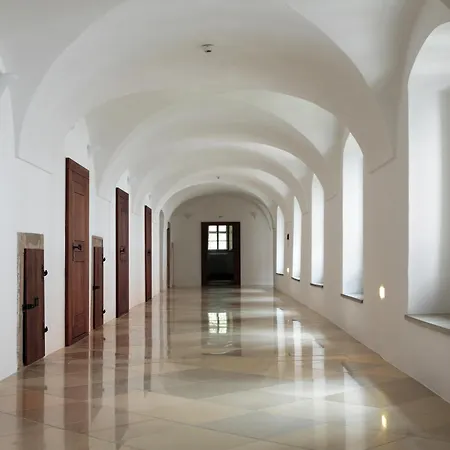 Hotel Monastery