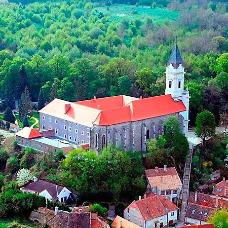 Monastery Szálloda Sopron