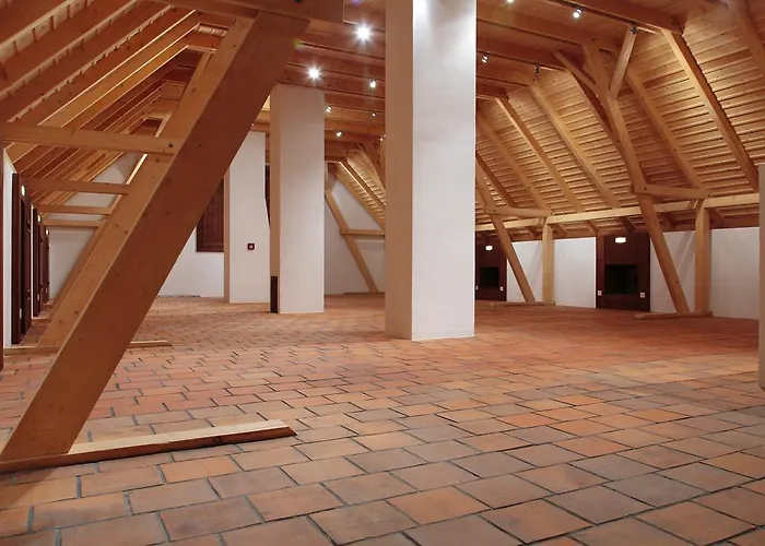 Monastery ショプロン